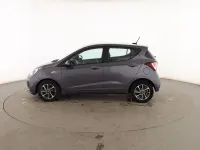 Usado Hyundai i10 Blackline 87 CV (63 kW) 2017 Gris Utilitario