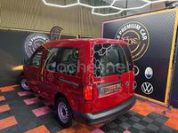 Usado VW Caddy Trendline 102 CV (75 kW) 2020 Rojo Monovolumen