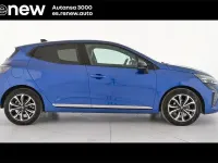 Begagnad Renault Clio V Techno 100 HK (73 kW) 2025 Blå Sedan