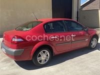 Usado Renault Mégane II Privilege 100 CV (73 kW) 2005 Rojo Berlina
