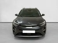 Usado Kia Stonic 120 CV (88 kW) 2018 Gris / plata SUV