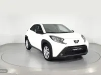 Usado Toyota Aygo X Play 72 CV (52 kW) 2025 Blanco SUV