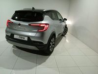 Usado Renault Captur Techno 90 CV (66 kW) 2024 Gris SUV