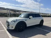 Usado Mini ONE 102 CV (75 kW) 2019 Beige Utilitario