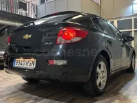 Usado Chevrolet Cruze LT 124 CV (91 kW) 2011 Negro Berlina