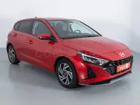 Usado Hyundai i20 100 CV (73 kW) 2024 Rojo Utilitario