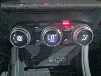 Usado Renault Captur Zen 90 CV (66 kW) 2022 Rojo SUV