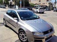 Usado Fiat Stilo Dynamic 103 CV (75 kW) 2002 Gris / plata Berlina