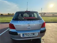 Usado Peugeot 307 110 CV (80 kW) 2006 Gris / plata Berlina