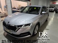 Usado Skoda Octavia 150 CV (110 kW) 2022 Gris / plata Familiar
