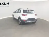 Usado Kia Stonic 100 CV (73 kW) 2025 Blanco SUV