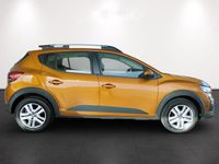 Usado Dacia Sandero Comfort 91 CV (66 kW) 2021 Naranja Berlina