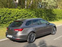 Usado Seat Leon CONNECT 110 CV (80 kW) 2016 Gris / plata Familiar
