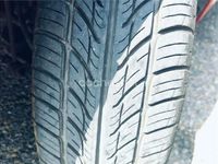 Usado Citroën C3 Exclusive 70 CV (51 kW) 2005 Rojo Berlina