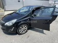 Usado Opel Corsa Selective 100 CV (73 kW) 2012 Negro Utilitario