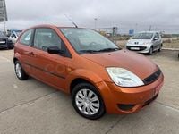 Usado Ford Fiesta Ambiente 70 CV (51 kW) 2003 Naranja Utilitario