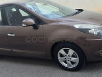 Usado Renault Scénic III Dynamique 110 CV (80 kW) 2011 Marrón Monovolumen