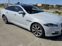Usado Jaguar XJ R-Sport 300 CV (220 kW) 2018 Blanco Berlina