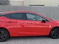Usado Opel Astra Elegance 110 CV (80 kW) 2018 Rojo Berlina