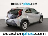 Usado Toyota Aygo Play 72 CV (52 kW) 2024 Gris Utilitario