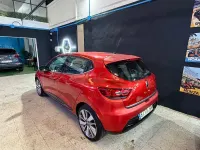 Usado Renault Clio IV 90 CV (66 kW) 2014 Rojo Berlina
