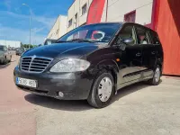 Usado SsangYong Rodius 165 CV (121 kW) 2011 Negro Monovolumen