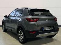 Usado Kia Stonic 101 CV (74 kW) 2024 Gris SUV