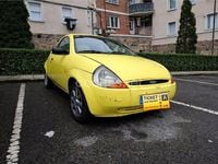 Usado Ford Ka 60 CV (44 kW) 2000 Amarillo Utilitario