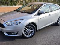 Usado Ford Focus Trend+ 125 CV (91 kW) 2016 Plateado Utilitario