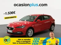 Usado Seat Leon Reference 110 CV (80 kW) 2022 Rojo