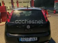 Usado Fiat Punto Pop 69 CV (50 kW) 2017 Negro Utilitario
