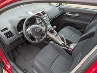 Używany Toyota Auris Sol 126 KM (92 kW) 2009 Czerwony Hatchback