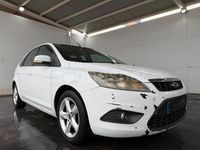 Usado Ford Focus Trend 109 CV (80 kW) 2009 Blanco Berlina