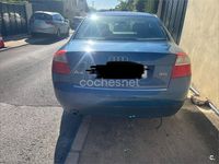 Usado Audi A4 130 CV (95 kW) 2004 Azul Berlina