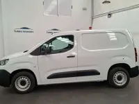 Usado Peugeot Partner 76 CV (55 kW) 2022 Blanco Monovolumen