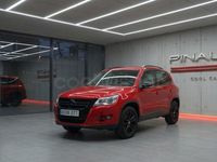 Käytetty VW Tiguan 140 HP (102 kW) 2010 Punainen Katumaasturi