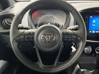 Usado Toyota Aygo X Play 72 CV (52 kW) 2025 Gris / plata SUV