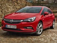 Usado Opel Astra Excellence 136 CV (100 kW) 2017 Plateado Familiar