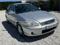 Usado Honda Civic LS 114 CV (83 kW) 2000 Gris / plata Berlina
