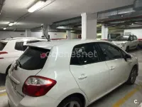 Usado Toyota Auris Hybrid Advance 135 CV (99 kW) 2010 Blanco Berlina