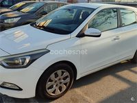 Usado Hyundai i20 90 CV (66 kW) 2017 Blanco Berlina