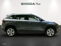 Usado Skoda Karoq Selection 150 CV (110 kW) 2025 Gris / plateado SUV