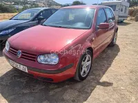 Usado VW Golf IV Advance 100 CV (73 kW) 2002 Rojo Berlina
