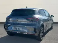Usado Renault Clio V Techno 100 CV (73 kW) 2025 Gris / plata Berlina