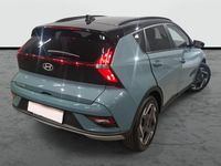 Usado Hyundai Bayon Blackline 100 CV (73 kW) 2025 Verde mangrove (techo negro) SUV