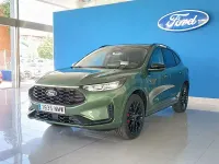 Usado Ford Kuga ST-Line X 242 CV (177 kW) 2026 Verde SUV