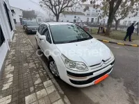 Usado Citroën C4 92 CV (67 kW) 2005 Blanco Berlina