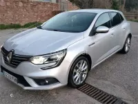 Usado Renault Mégane Zen 130 CV (95 kW) 2017 Gris / plata Berlina