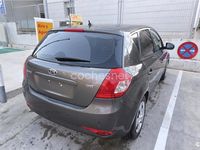 Usado Kia Ceed Plus 90 CV (66 kW) 2012 Gris / plata Utilitario