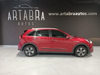 Usado Kia Niro 141 CV (103 kW) 2020 Granate SUV
